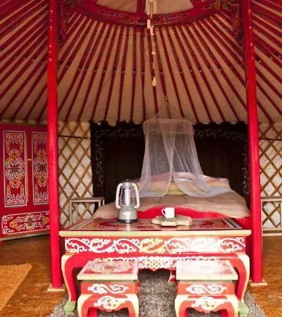 Yourte Mongole Alojamento de Turismo Rural Saint-Mamet-la-Salvetat