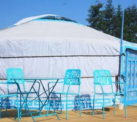 Alojamento de Turismo Rural Yourte Mongole Saint-Mamet-la-Salvetat